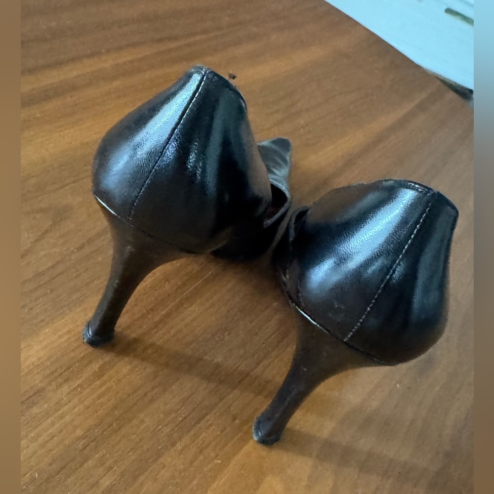Stuart Weitzman Leather Pumps - Picture 7 of 8